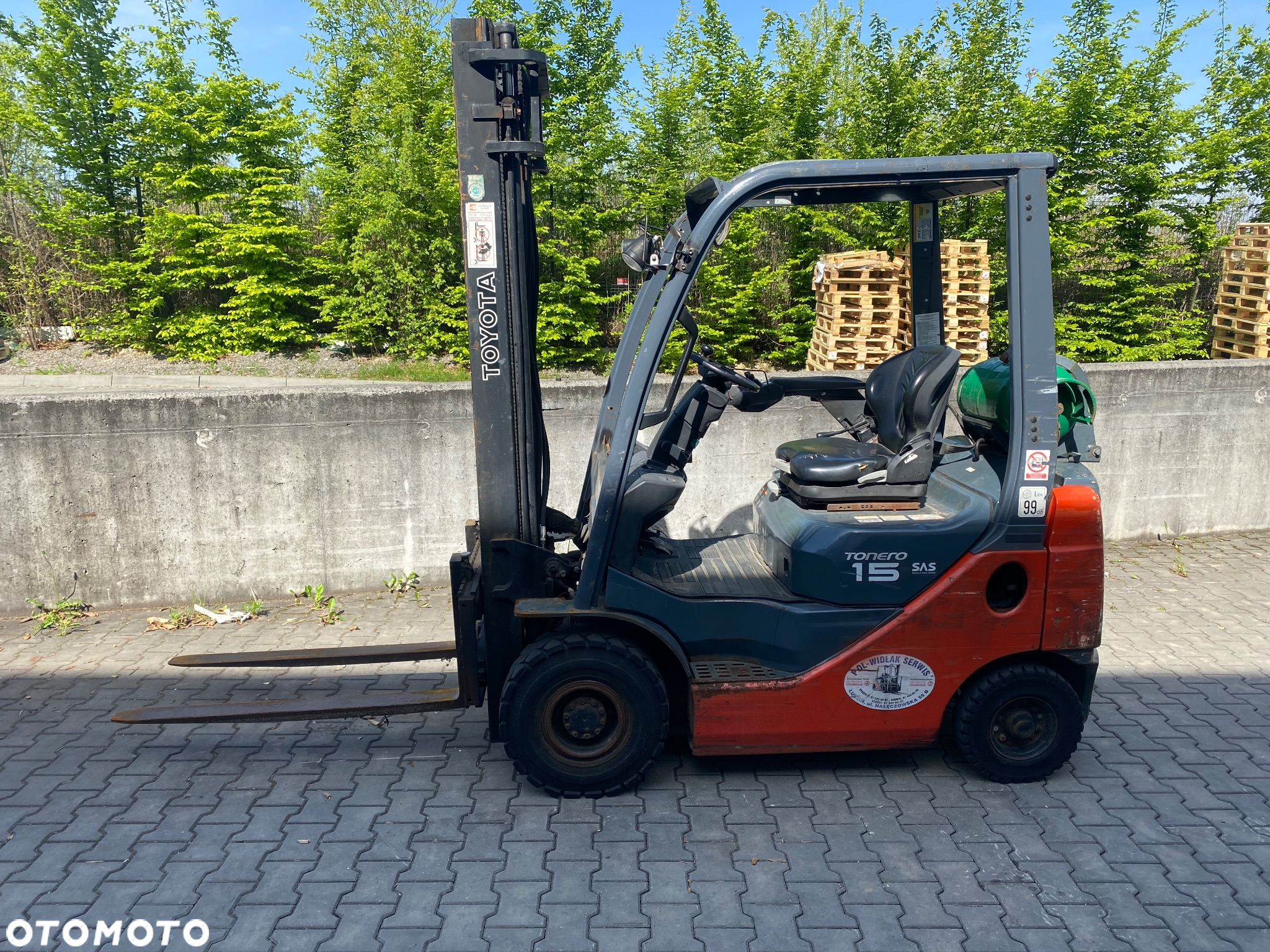 Toyota Tonero 15 - 2