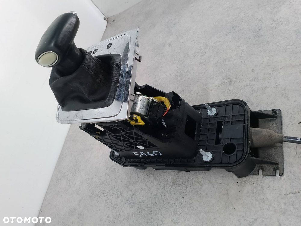 LEWAREK ZMIANY BIEGÓW  PASSAT B6 3C0713265C 3C1713025H 3C1713203A 1K0972353 - 9