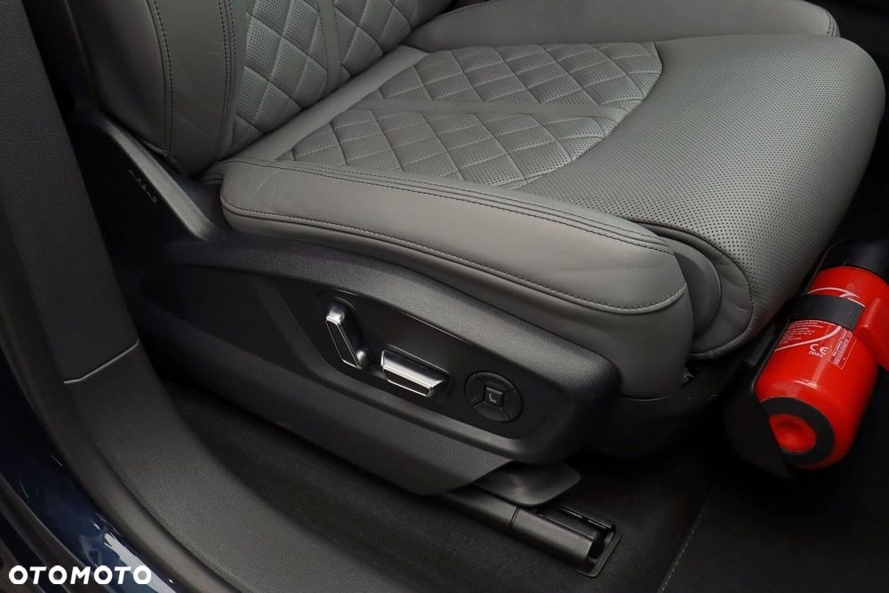 Audi Q8 55 TFSI mHEV Quattro Tiptronic - 15