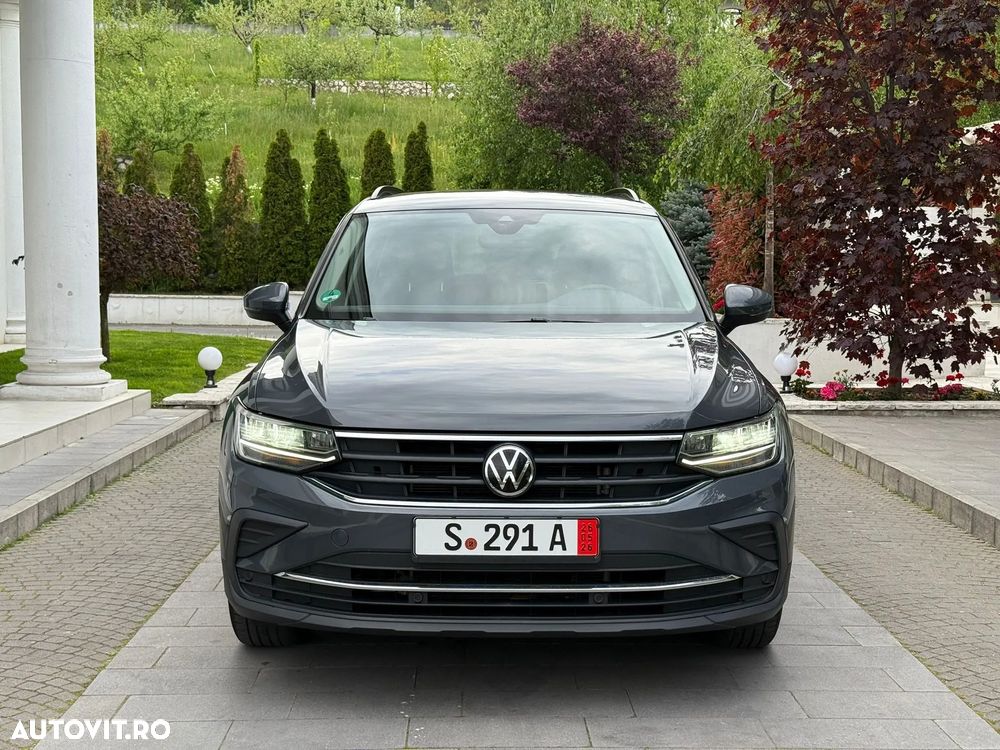 Volkswagen Tiguan - 26
