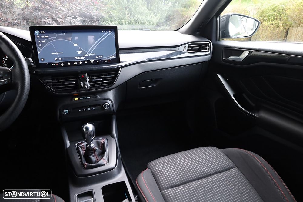 Ford Focus 1.0 EcoBoost MHEV ST-Line - 18