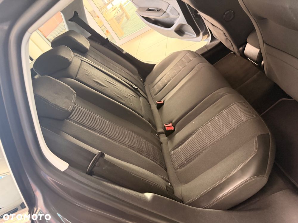 Peugeot 308 - 23