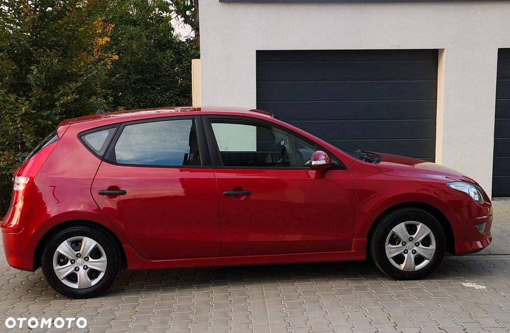Hyundai i30 1.4 Classic + - 28