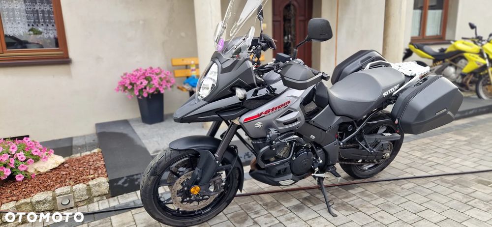 Suzuki V-STROM - 18