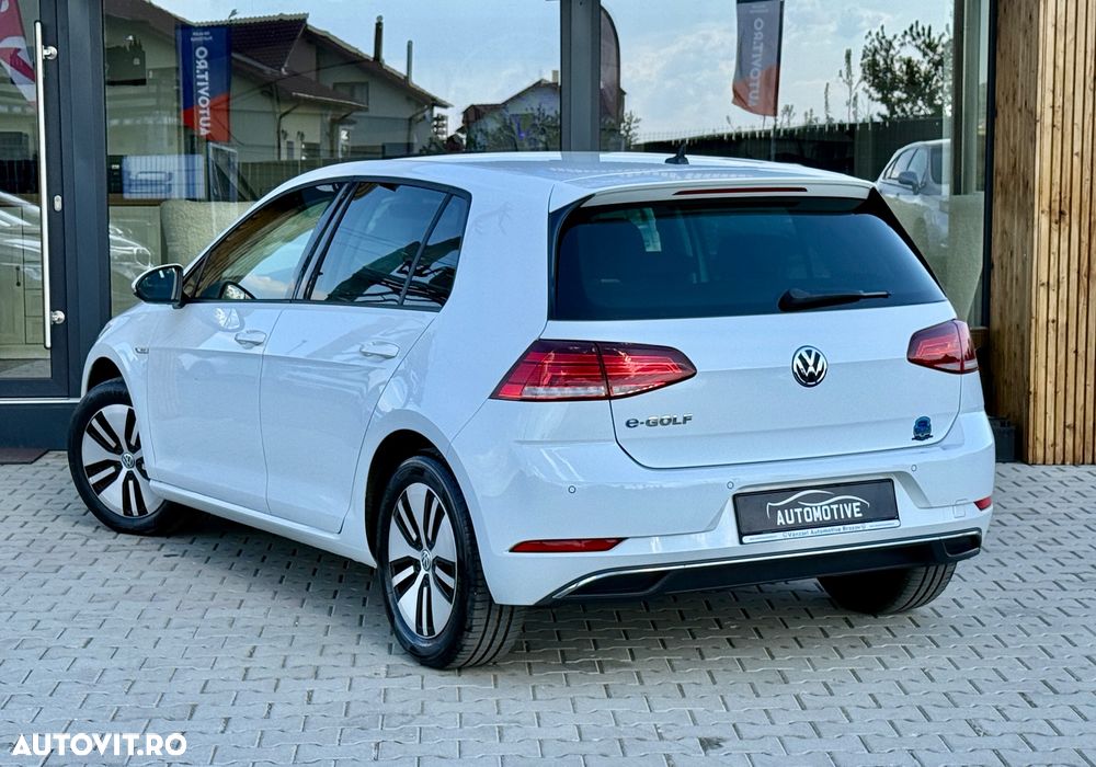 Volkswagen e-Golf - 15