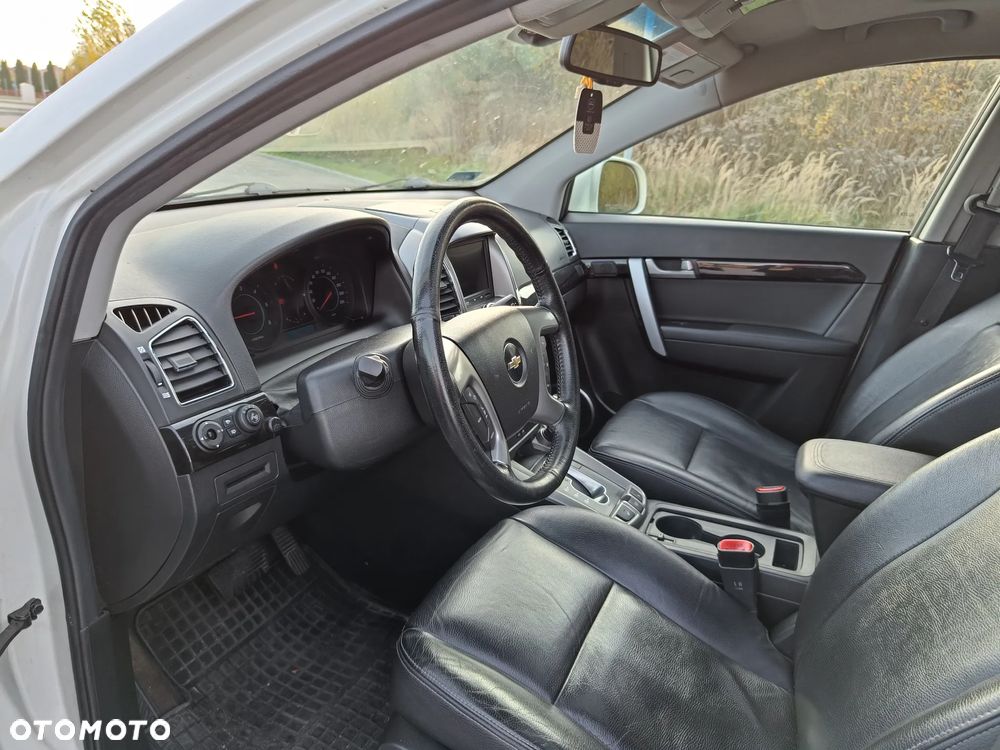 Chevrolet Captiva 2.2 d LTZ - 8