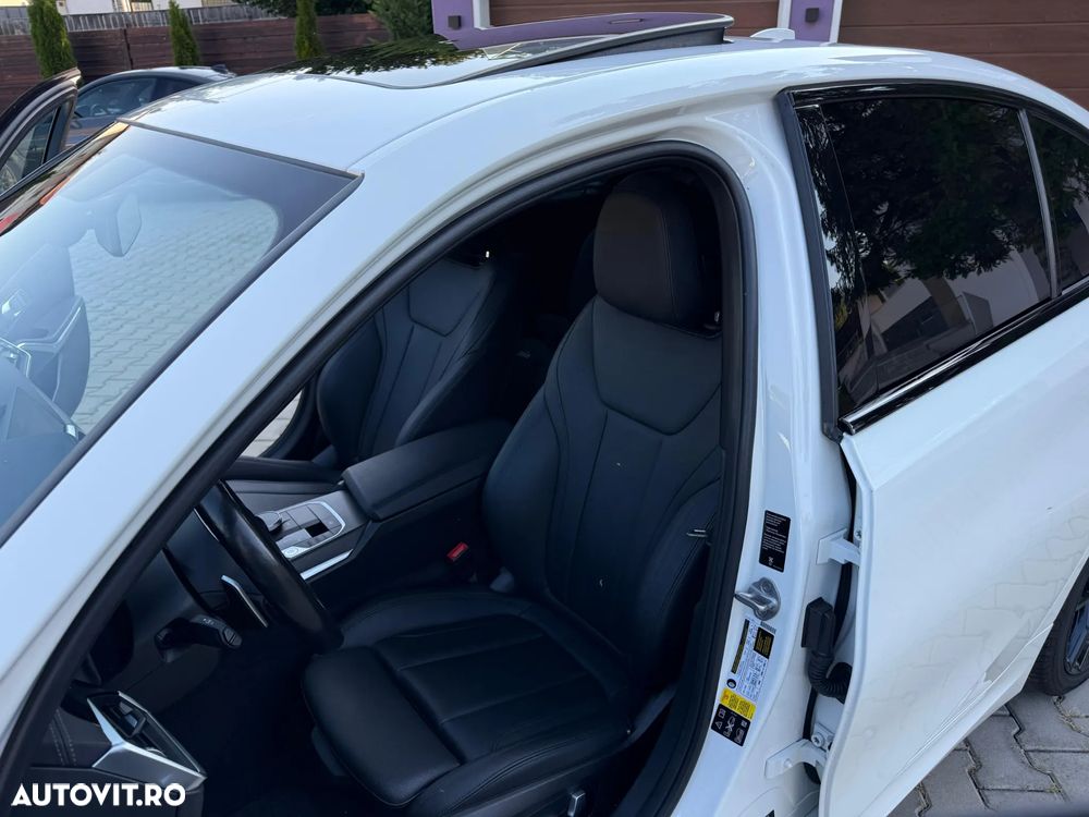 BMW Seria 3 330i xDrive Aut. M Sport - 13