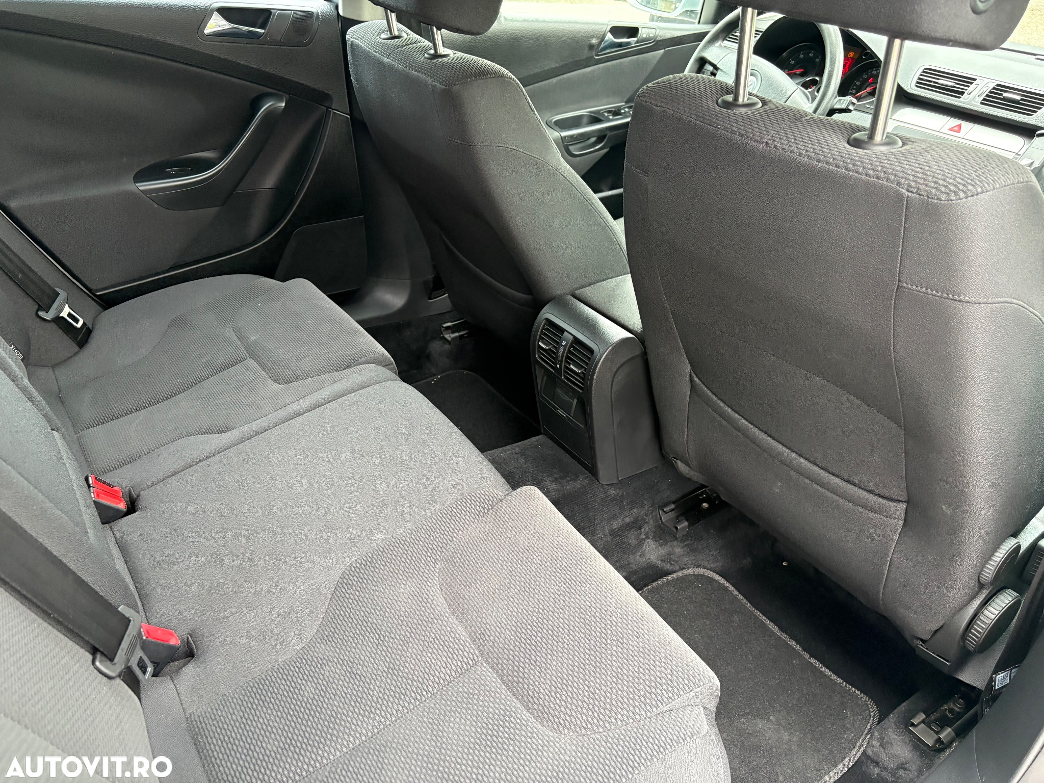Volkswagen Passat - 9
