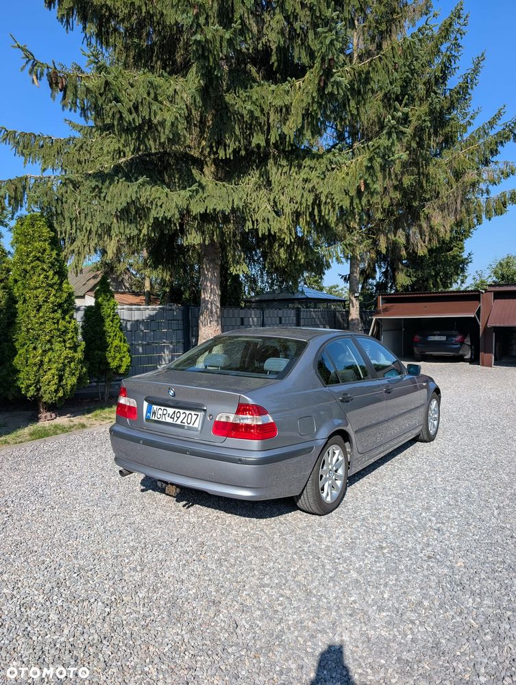 BMW Seria 3 318i - 2