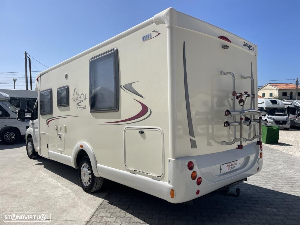 Rapido Serie 6F 691 cama central - 9
