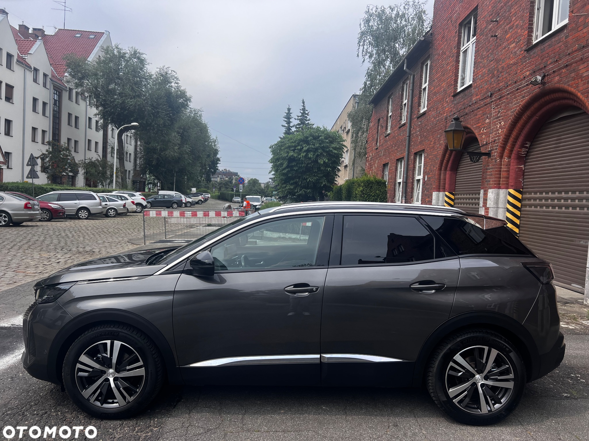 Peugeot 3008 1.5 BlueHDi Active Pack S&S EAT8 - 4