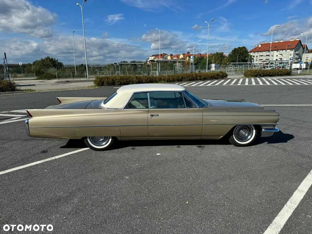 Cadillac Deville - 31