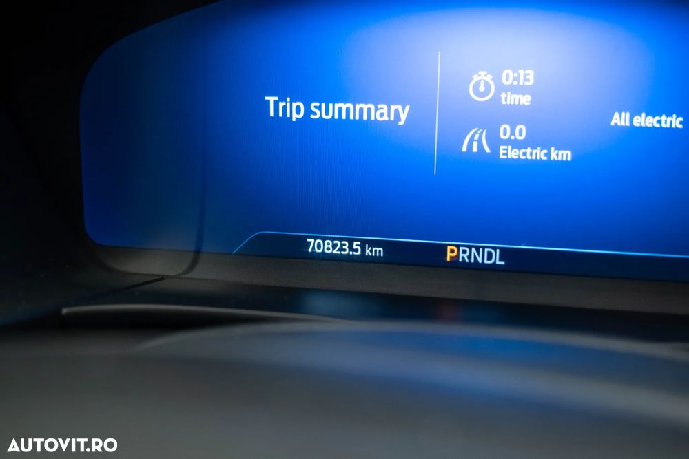 Ford Kuga 2.5 Duratec FHEV ST-LINE - 34