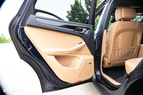 Porsche Macan - 30