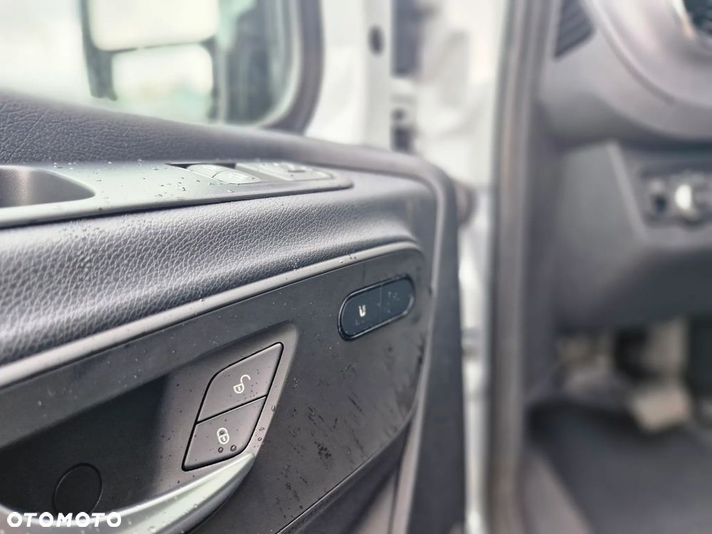 Mercedes-Benz Sprinter - 21