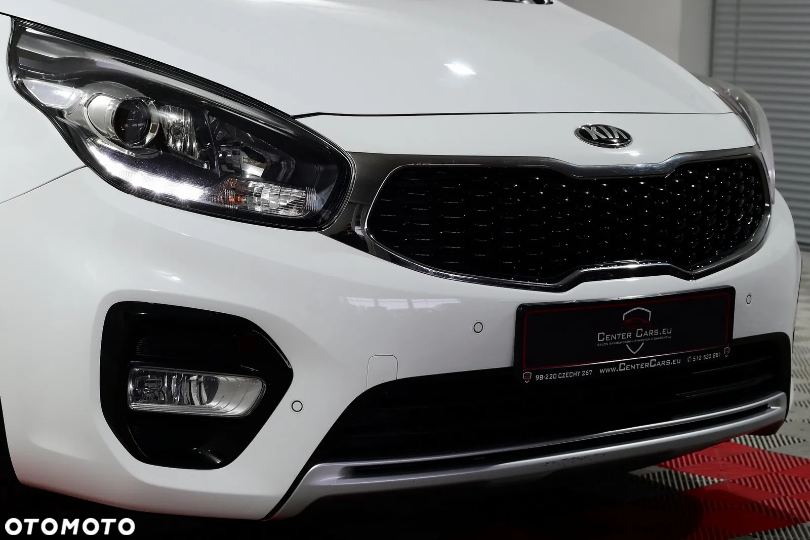 Kia Carens - 39