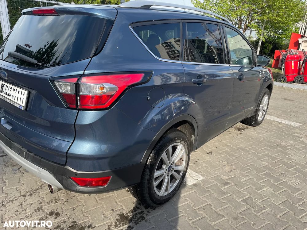 Ford Kuga 1.5 EcoBoost 2WD Trend - 4