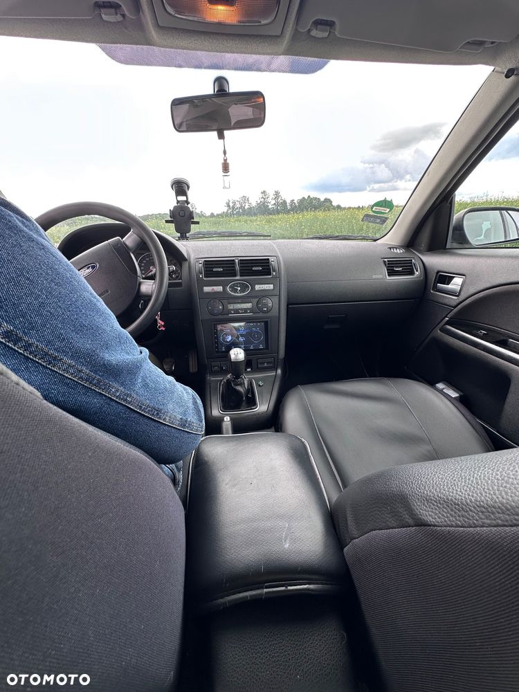 Ford Mondeo - 9