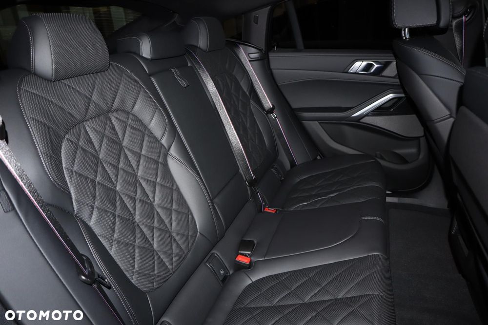 BMW X6 - 13