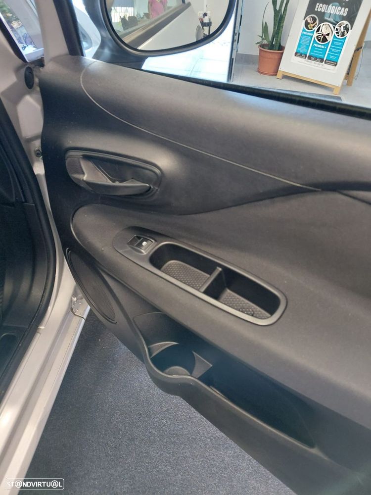 Fiat Punto 1.3 M-Jet Easy S&S - 20