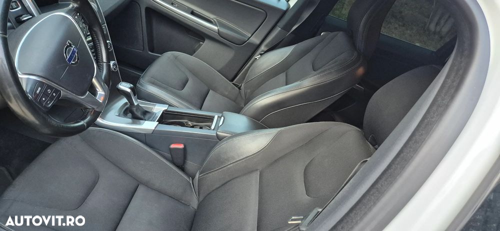 Volvo XC 60 D4 RDesign - 6