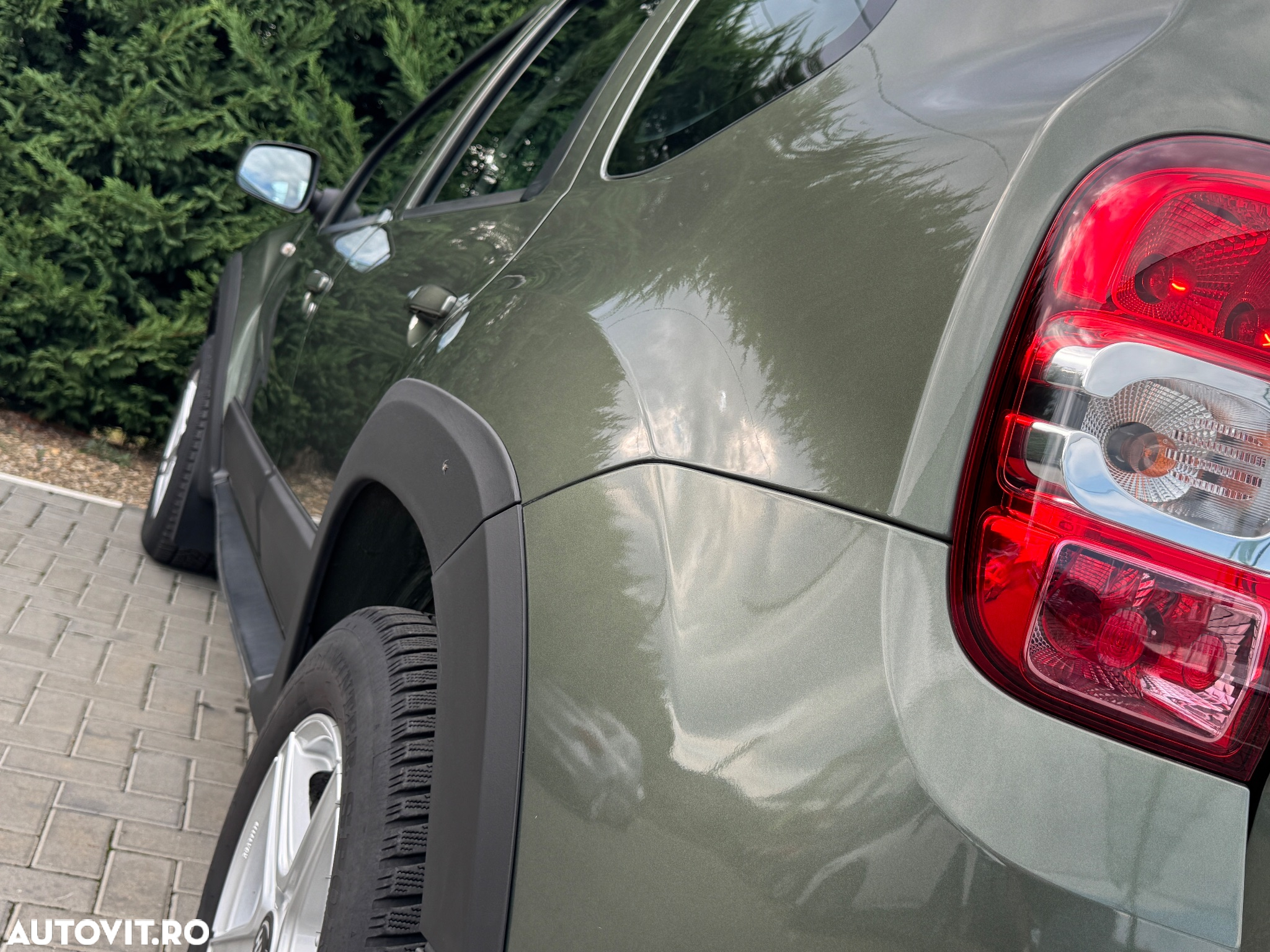 Dacia Duster 1.5 dCi 4x4 Laureate - 24