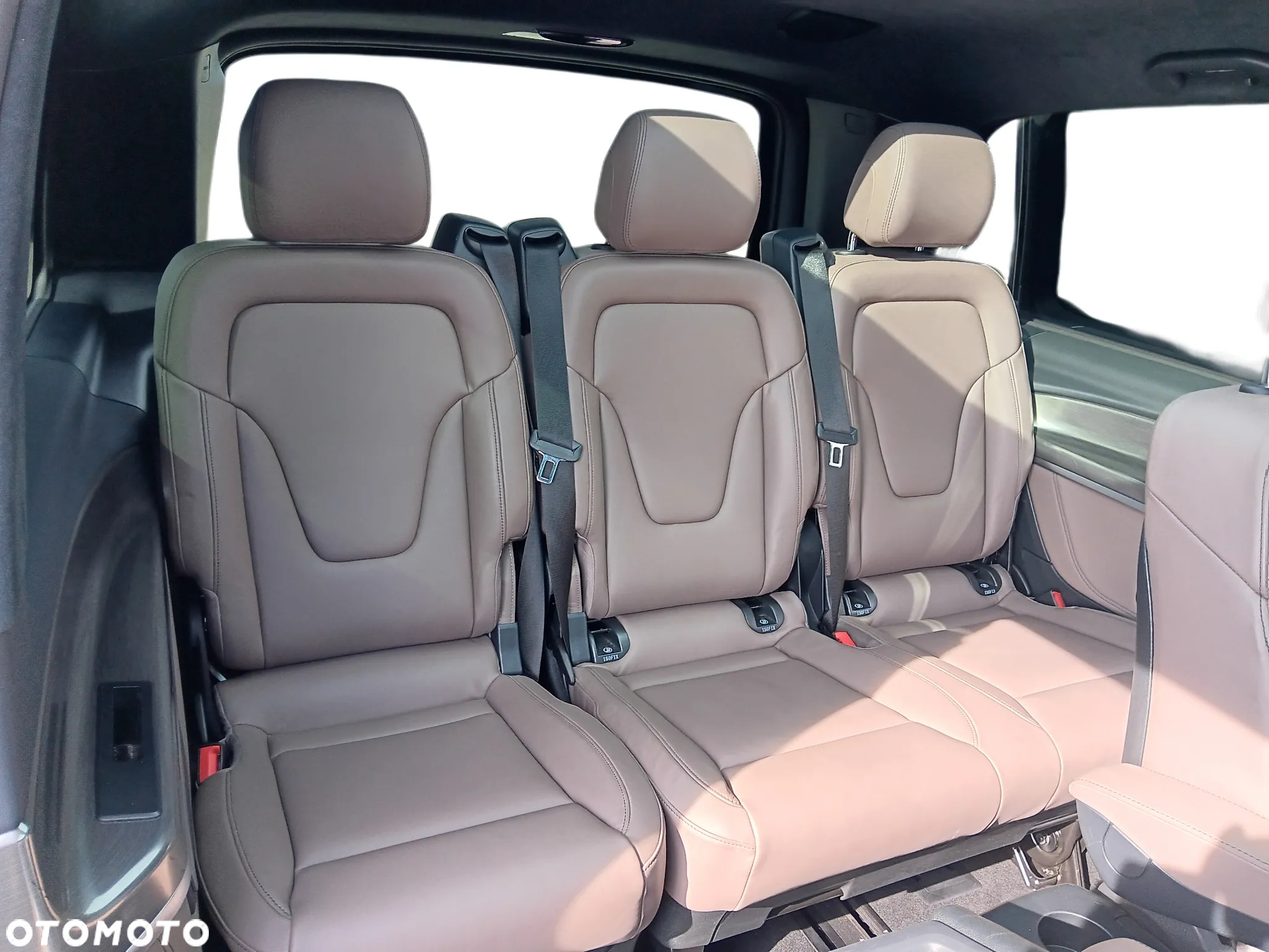 Mercedes-Benz Klasa V 300 d 4-Matic Exclusive 9G-Tronic (d³ugi) - 12