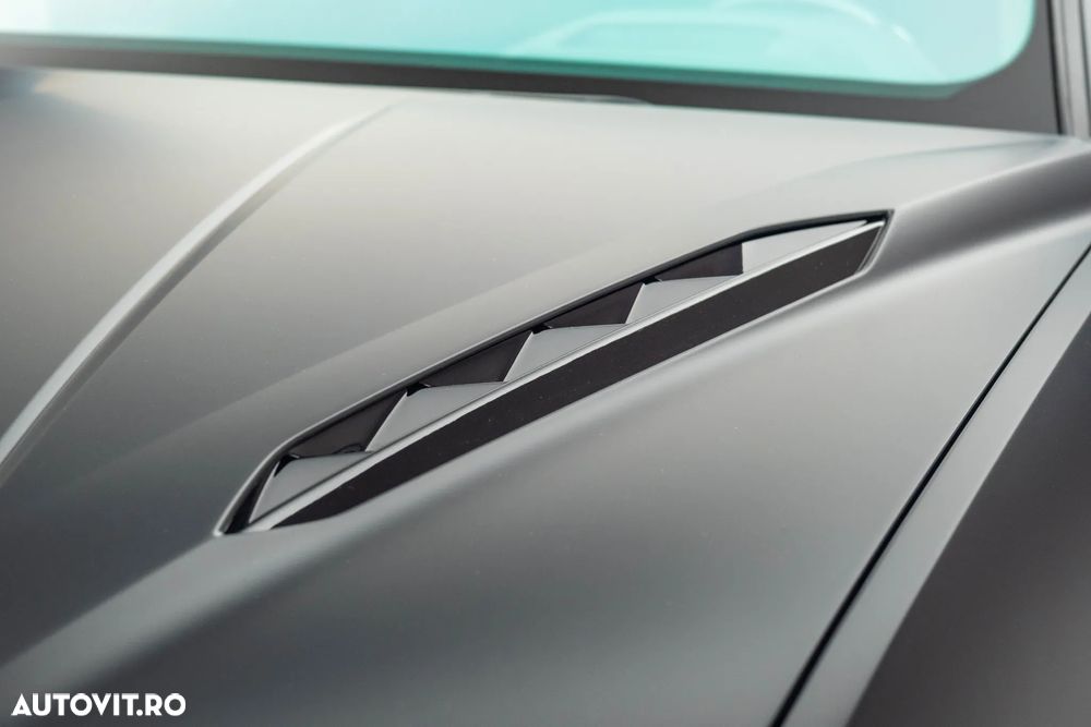 Lamborghini URUS ver-standard - 10
