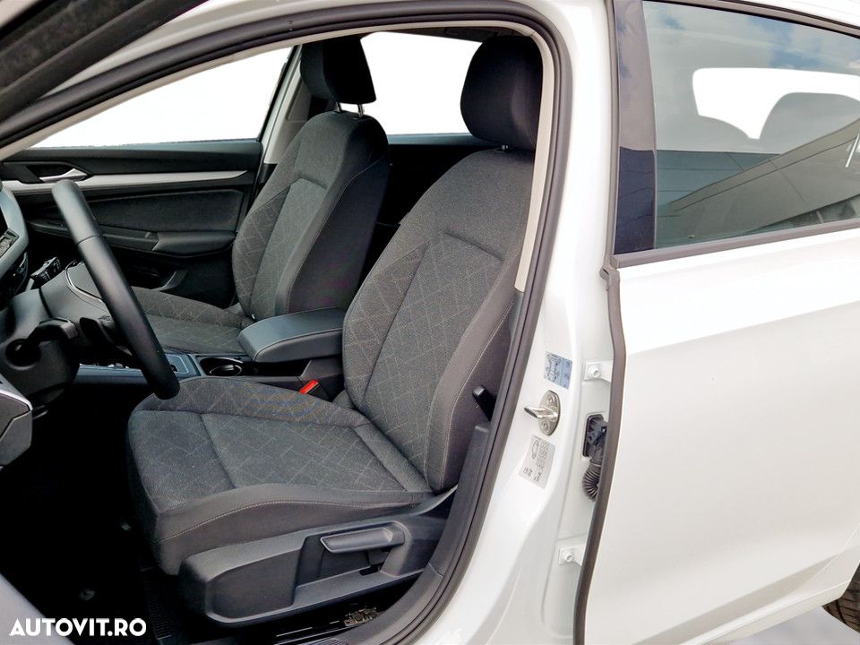 Volkswagen Golf 1.5 eTSI ACT DSG MHEV Life - 9
