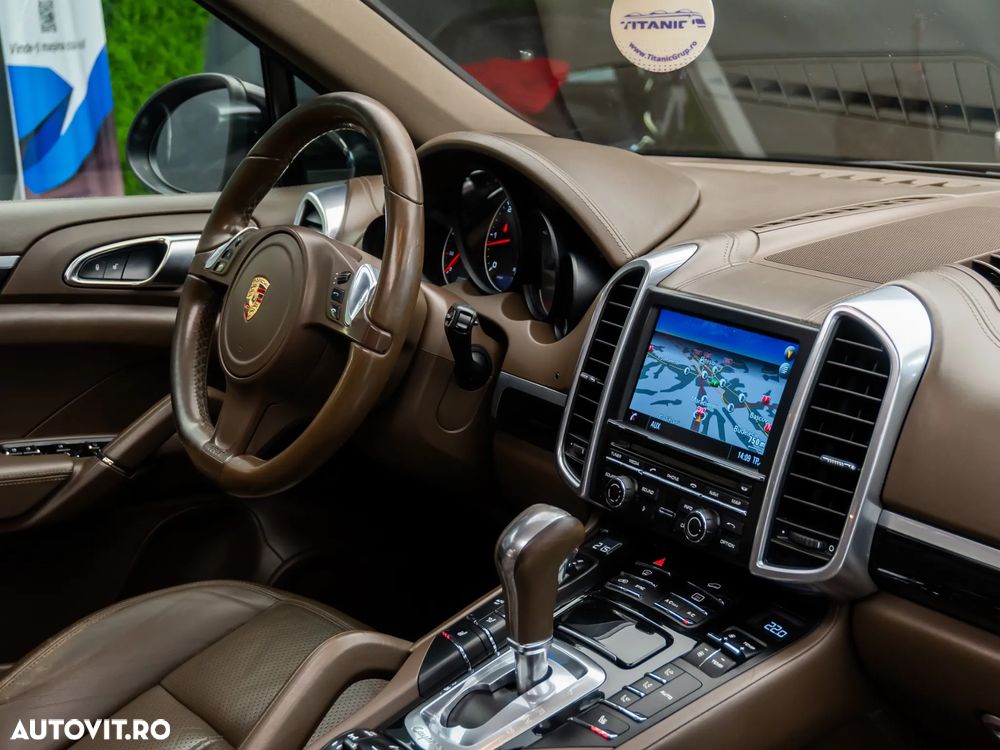 Porsche Cayenne Tiptronic S - 40
