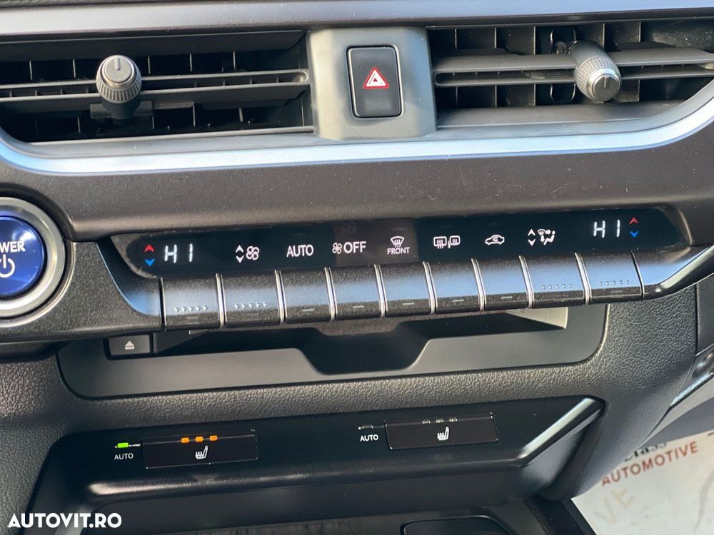 Lexus UX 250h Executive Line - 22