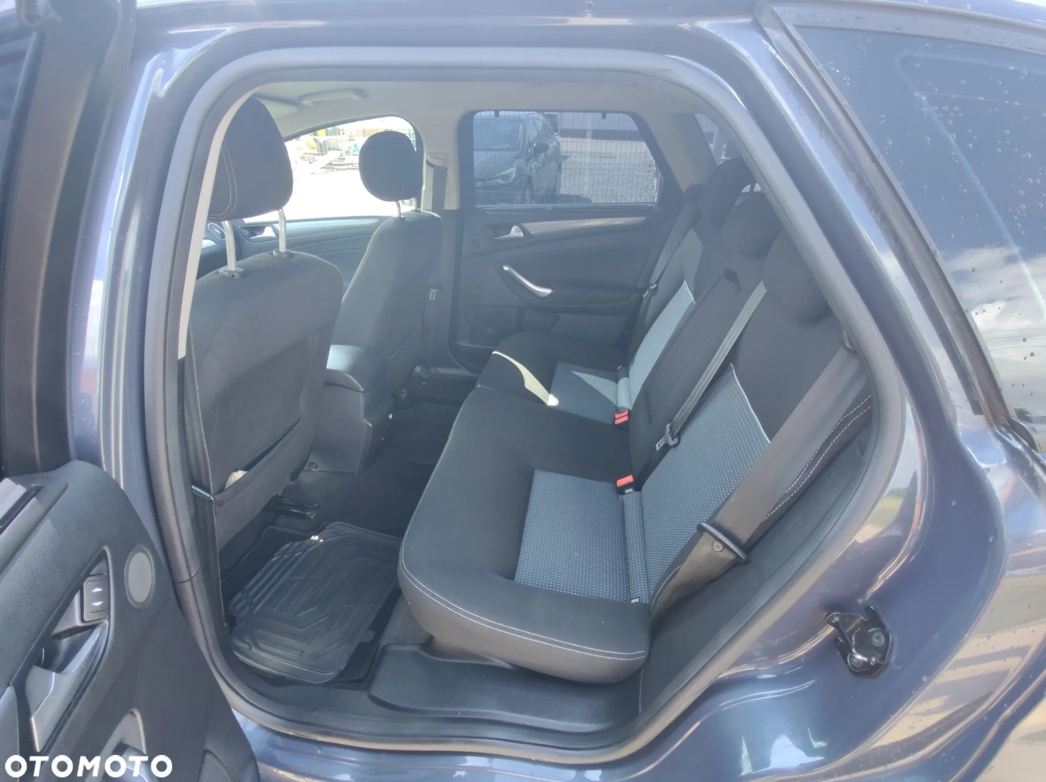 Ford Mondeo 1.6 TDCi Ambiente - 12