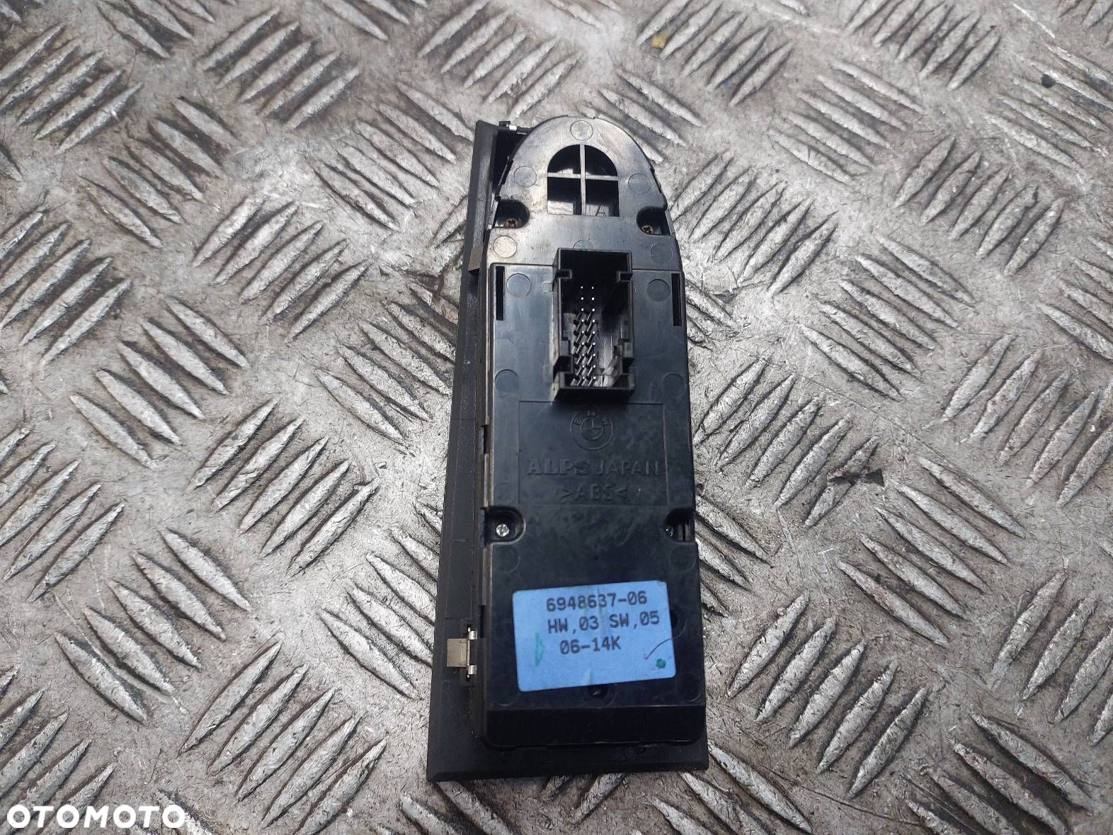 PRZEŁĄCZNIK PANEL SZYB LEWY PRZÓD BMW E90 6948637 ANGLIK UK - 2