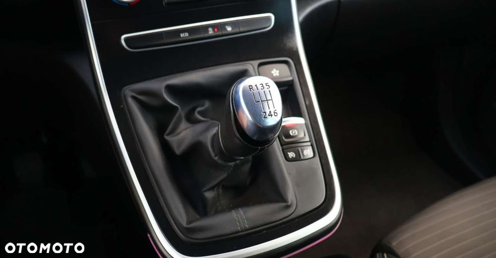Renault Scenic - 21