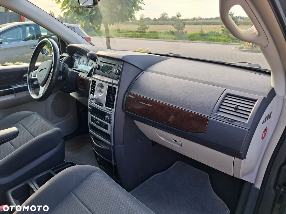 Chrysler Grand Voyager - 9
