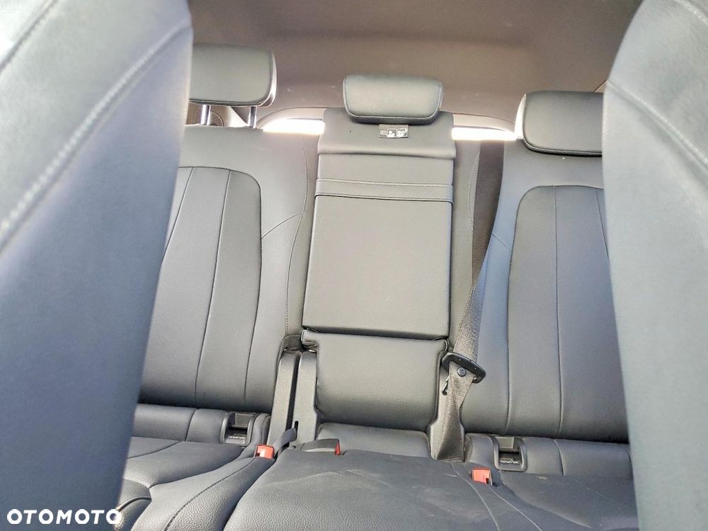 Mercedes-Benz EQB 250+ - 11