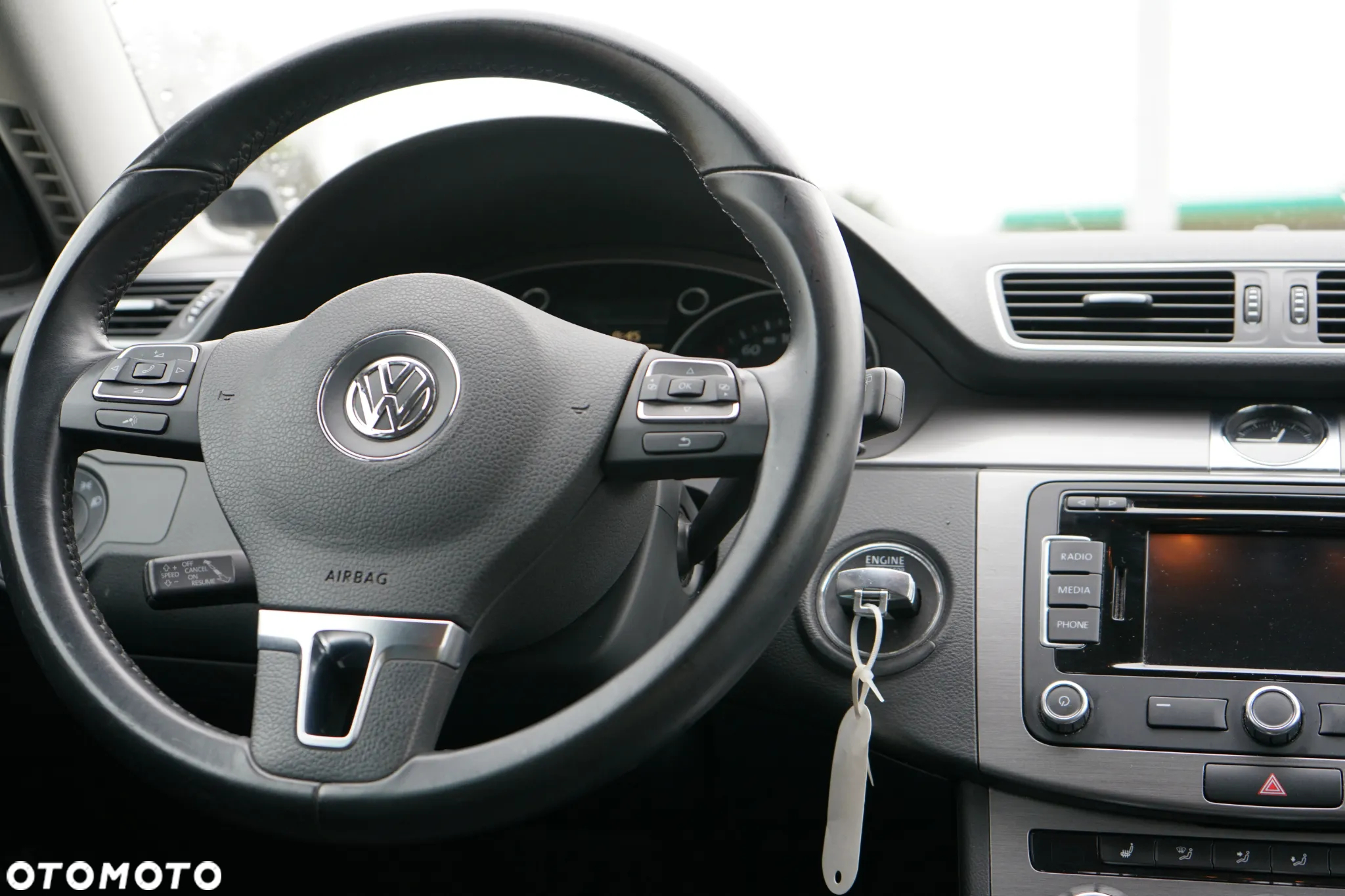 Volkswagen Passat 1.4 TSI BMT Comfortline - 8