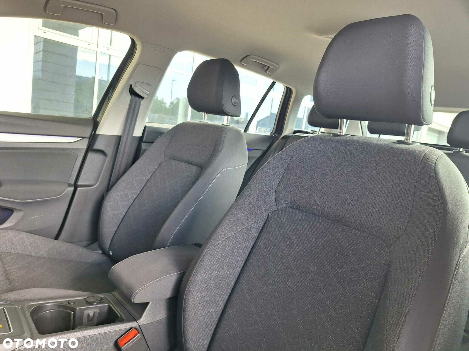 Volkswagen Golf VIII 2.0 TDI Life - 11