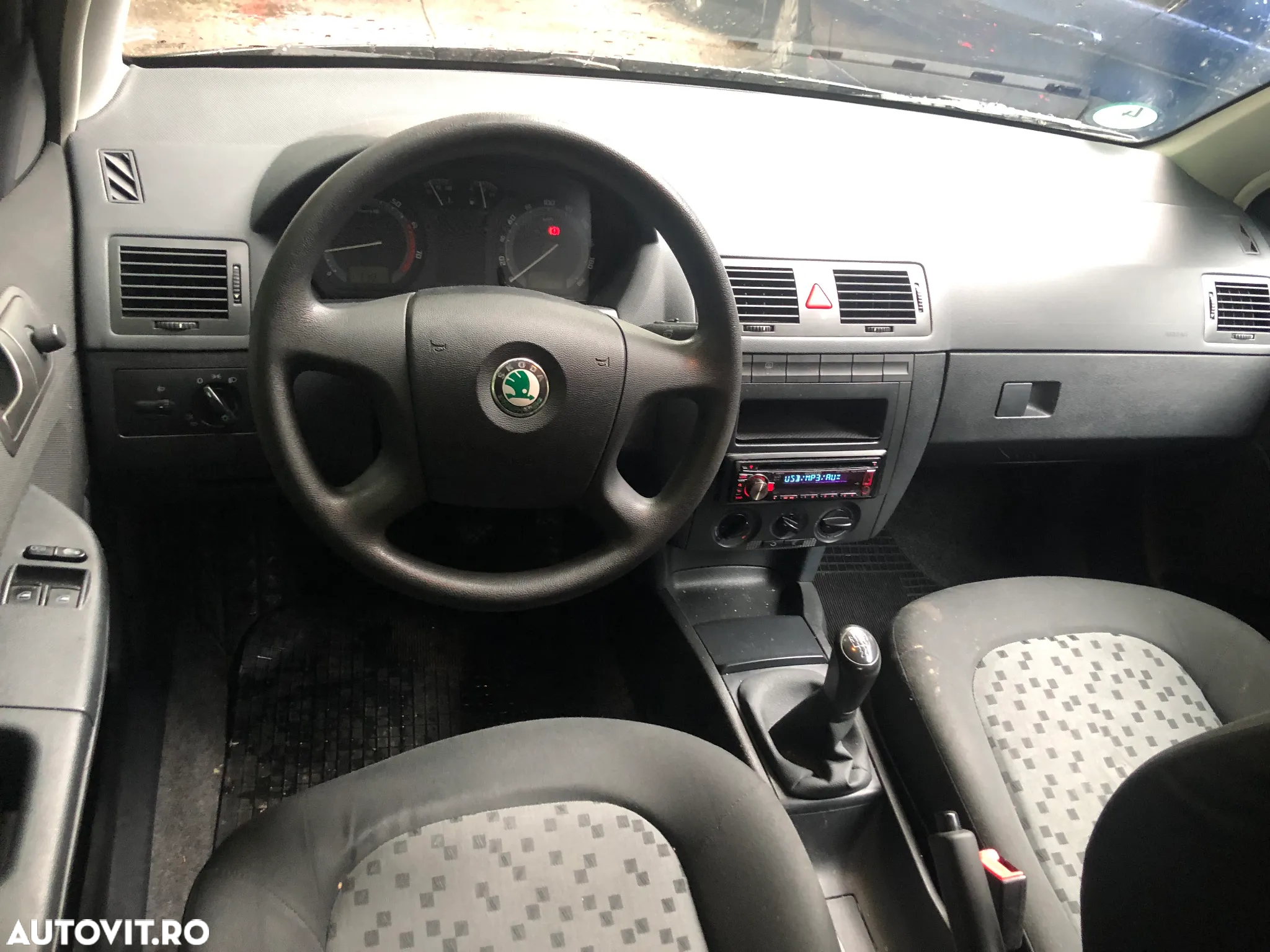 Dezmembrez Skoda Fabia 1 facelift 2006 negru 1.2 benzina BMD - 7
