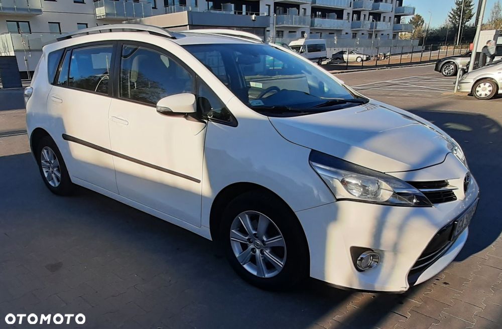 Toyota Verso 2014 photo 3
