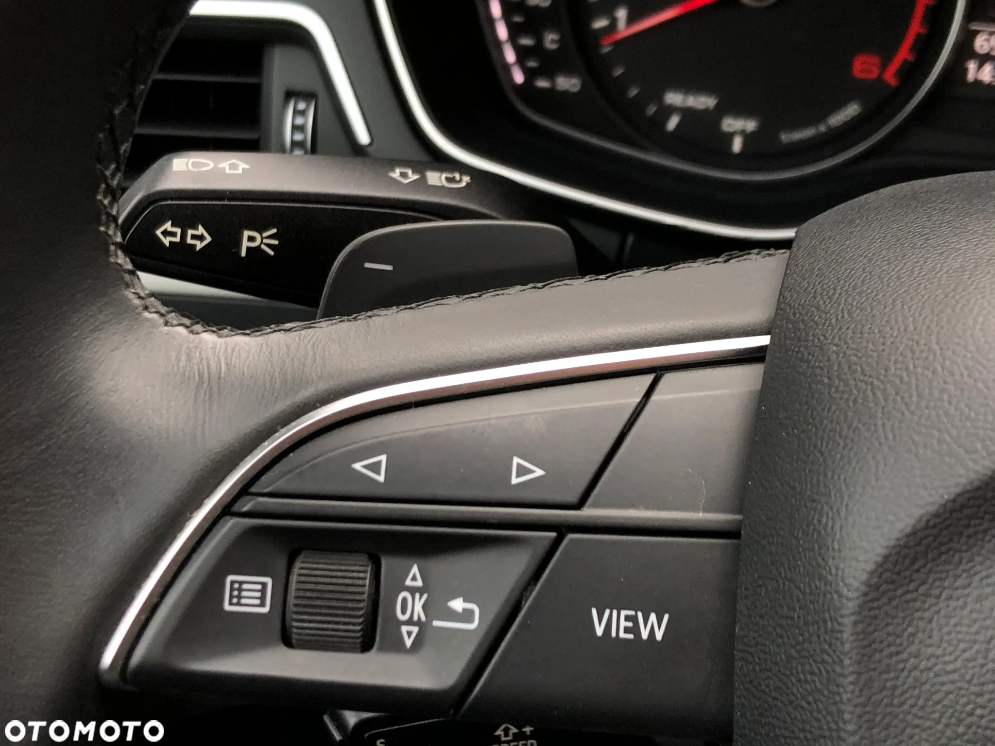 Audi A4 2.0 TDI S tronic - 33