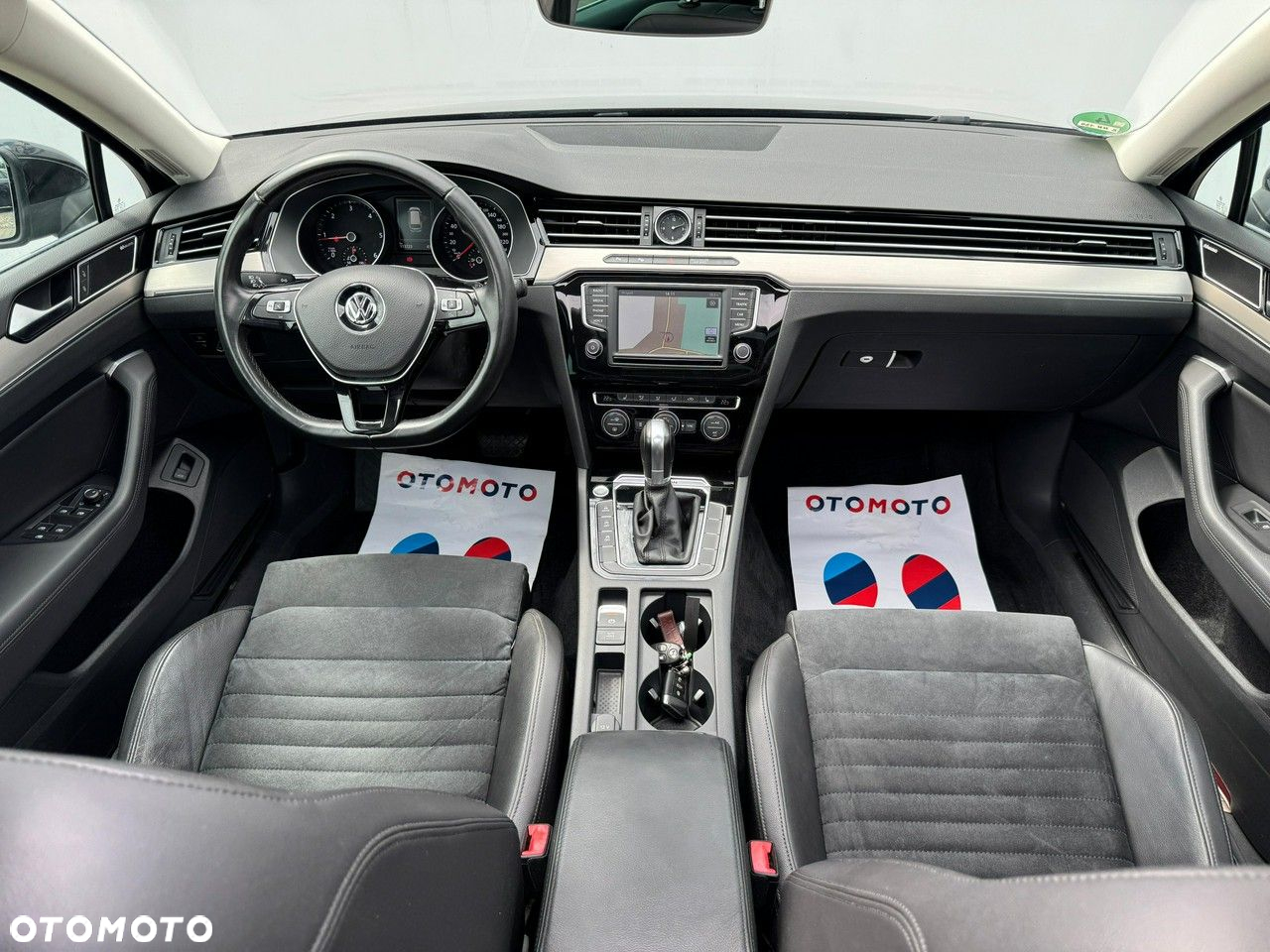 Volkswagen Passat 2.0 TDI 4Mot R-Line Edition DSG - 19