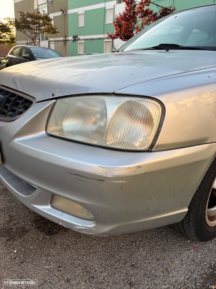 Hyundai Accent 1.3i GLS - 10