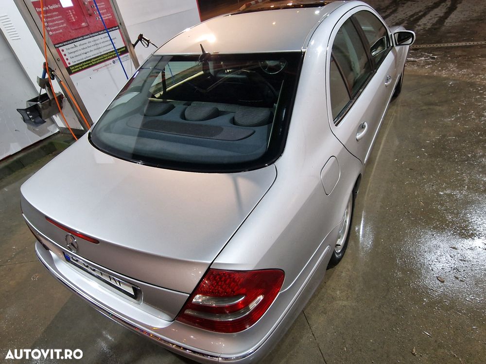 Mercedes-Benz E - 11