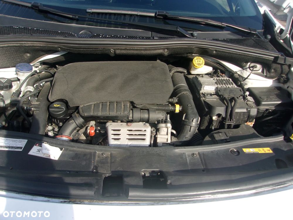 Peugeot 2008 PureTech 110 Stop&Start EAT6 Crossway - 11