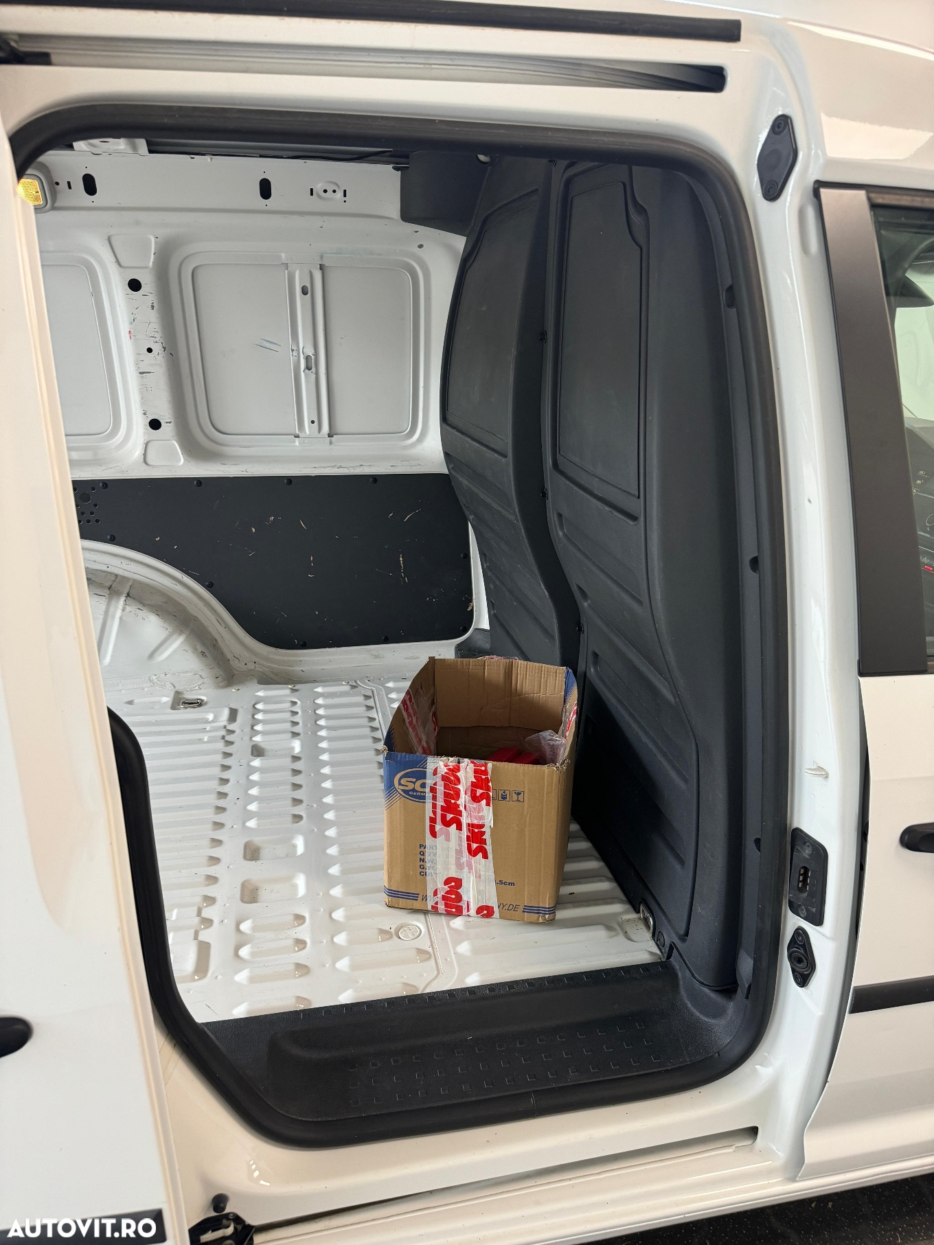 Volkswagen Caddy 2.0 TDI - 17
