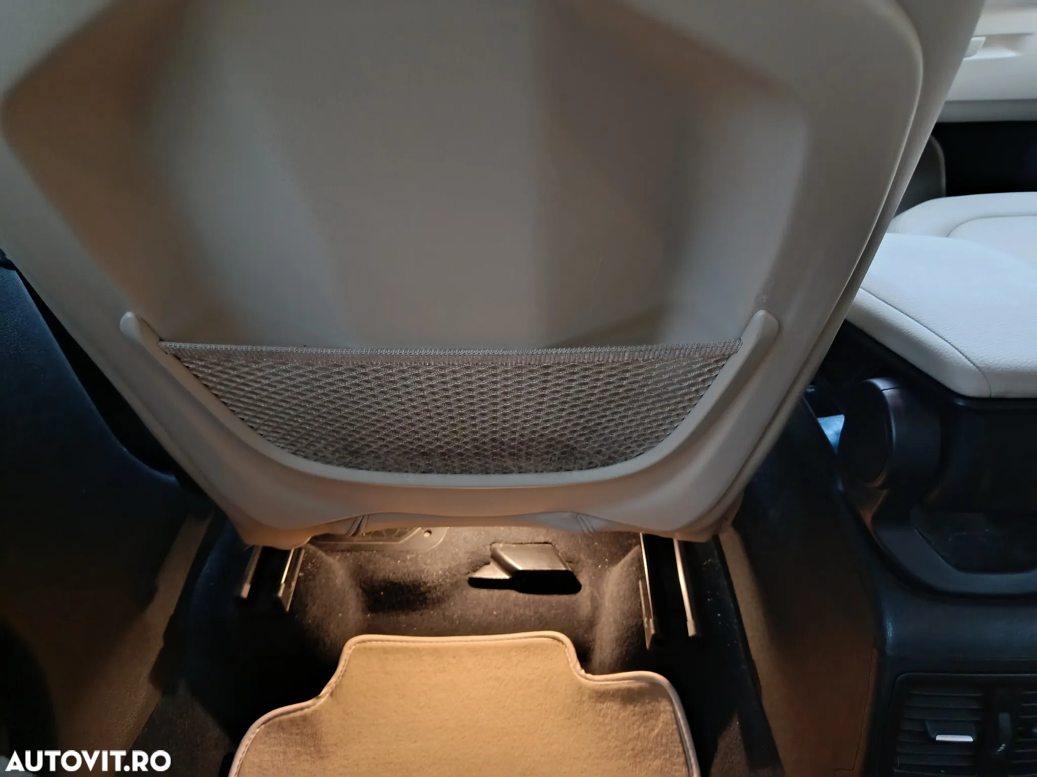 BMW X1 xDrive18d - 13