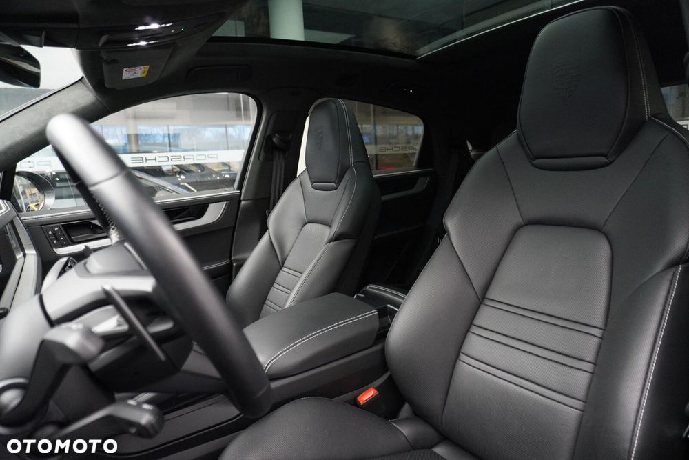 Porsche Cayenne - 26