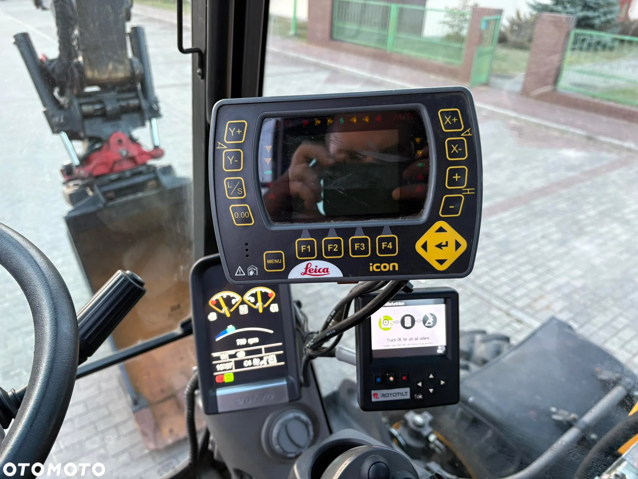Volvo EW 140D ROTOTILT SZCZYPCE SYSTEM LEICA - 26