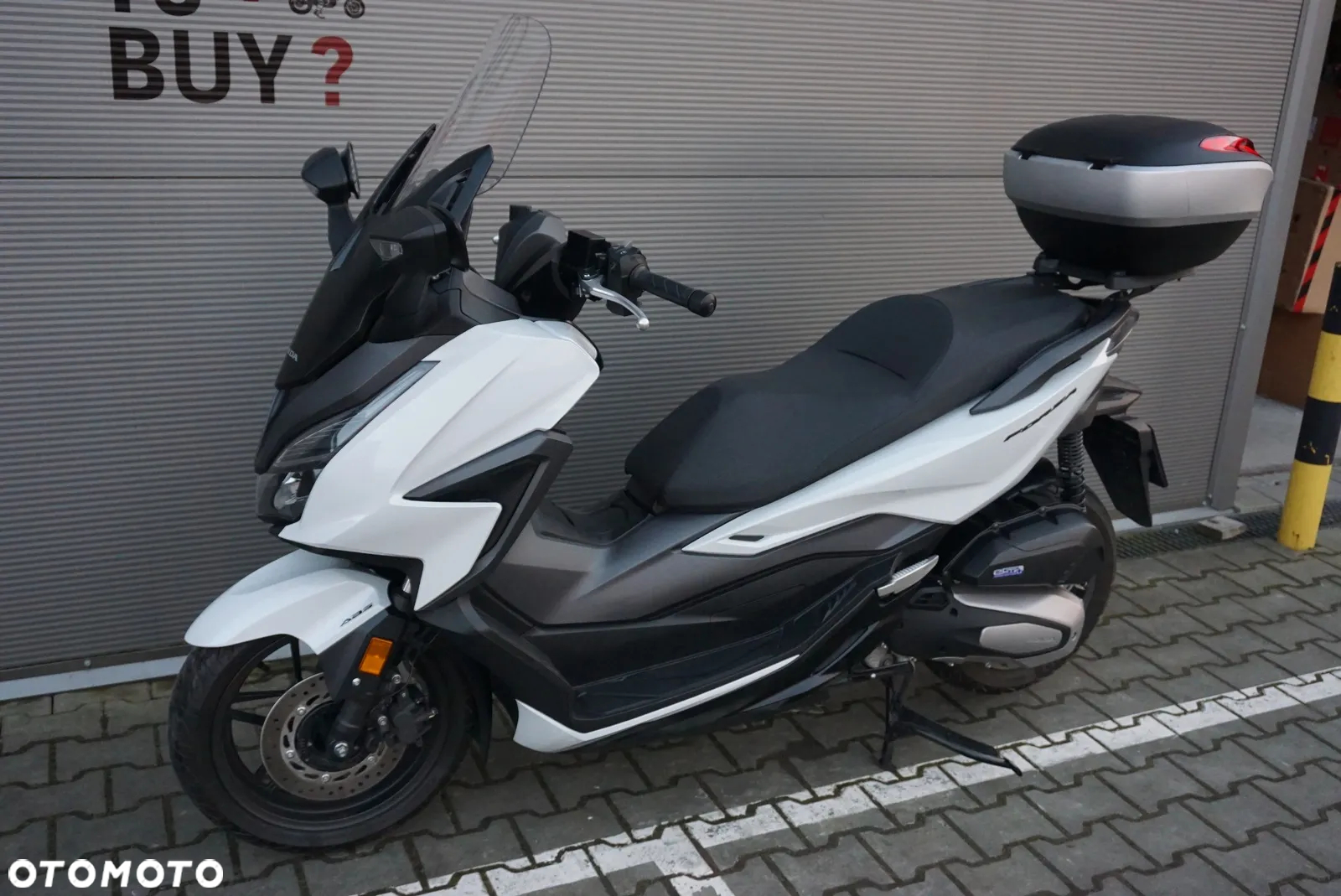 Honda NSS - 11